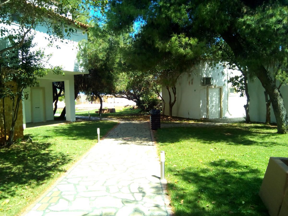 Hotel Marzi Beach&Bungalows Kokkónion Exterior foto